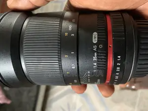Samyang 35mm 1.4 Lens for Canon