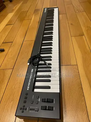 M-Audio Keystation 88 Mk3 88 Key Semi Weighted Midi Keyboard