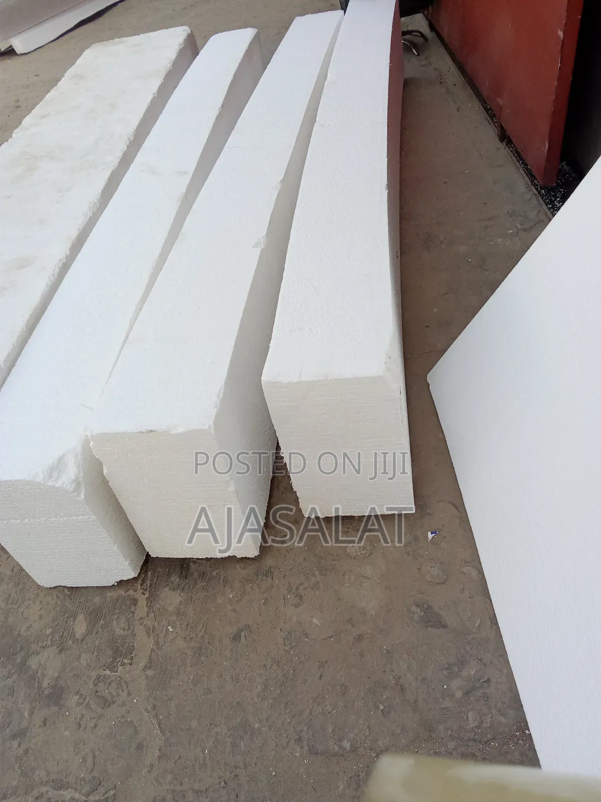 Polystyrene Bord and Parapet
