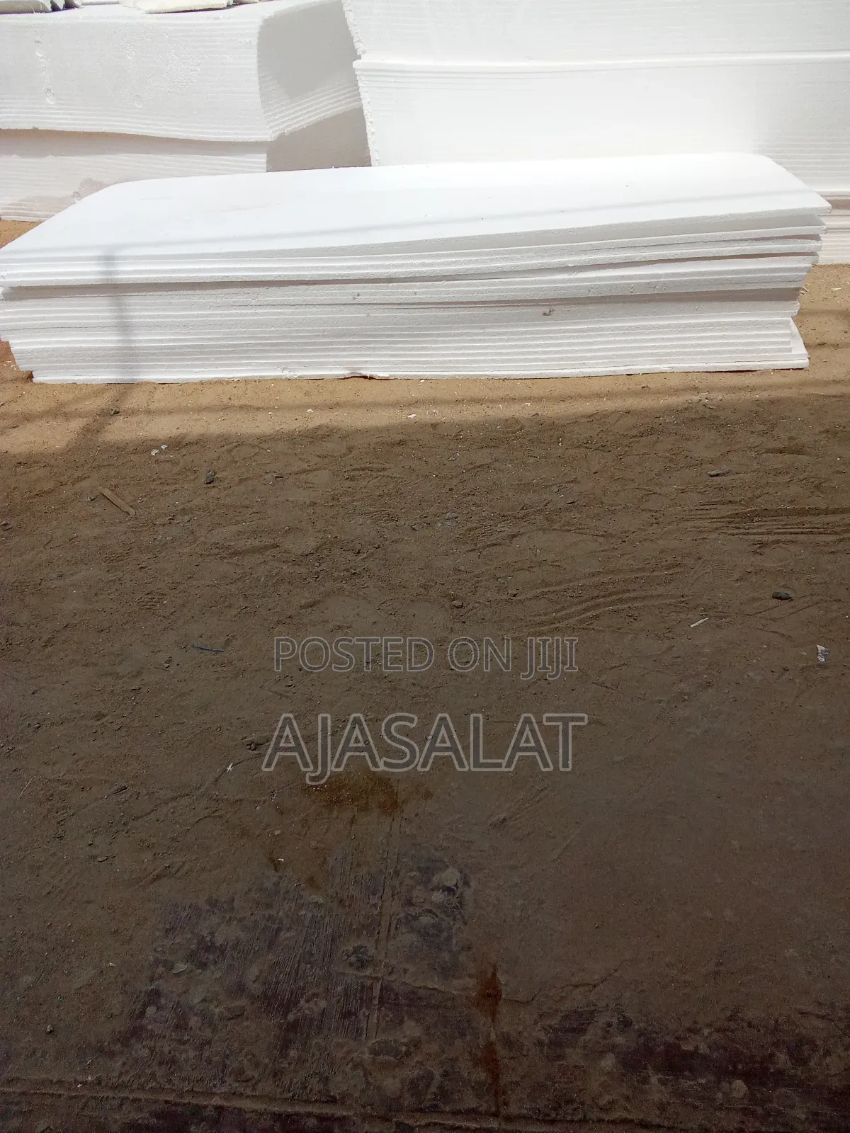 Polystyrene Bord and Parapet