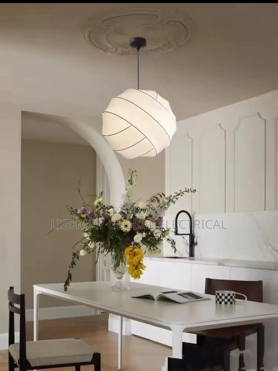 Minimalist Limitation Silk Round Dropping Chandelier Light