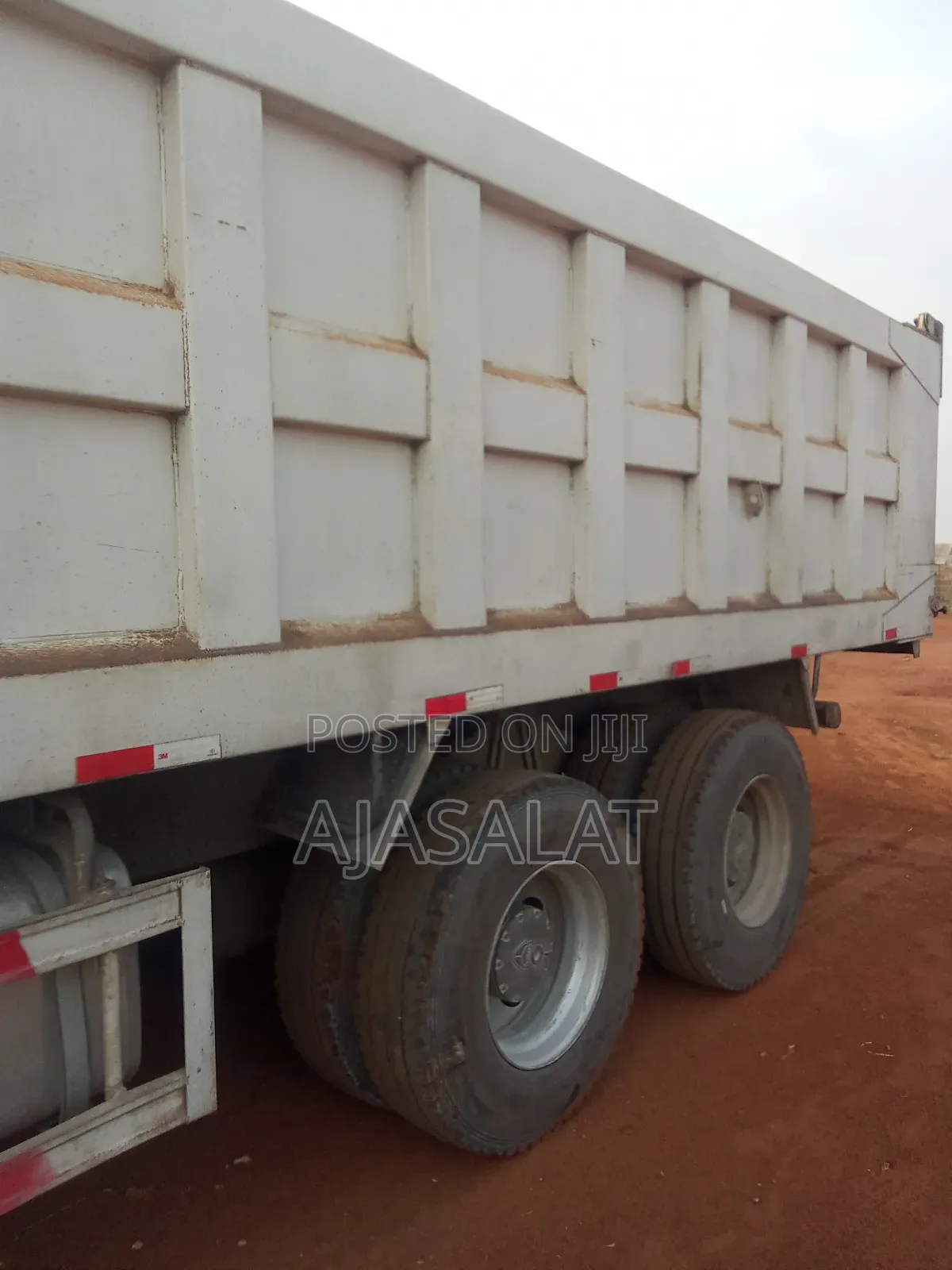 10 to 30 Ton Granite and Sharp Sand