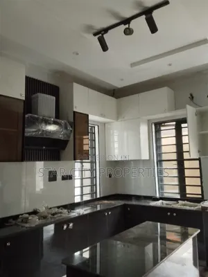 5bdrm Duplex in Magodo Isheri for rent