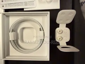 Airpods Pro With Wireless Charging Case (1st Generation)