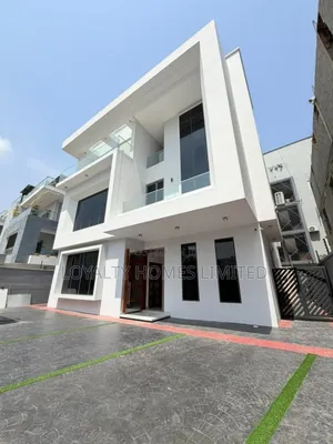 5bdrm Duplex in Banana Island for sale