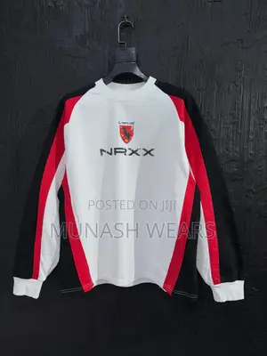 Classic Longsleeve Swirstshirt