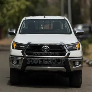 New Toyota Hilux 2025 White