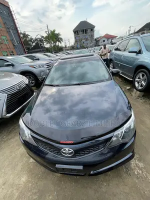 Toyota Camry SE 4dr Sedan (2.5L 4cyl 6A) 2012 Black