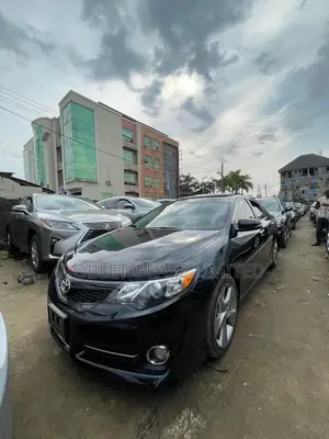 Toyota Camry SE 4dr Sedan (2.5L 4cyl 6A) 2012 Black