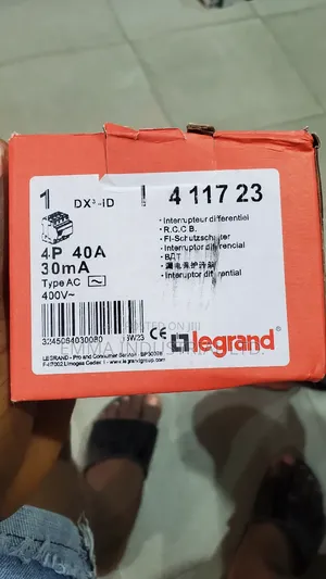 Lagrad 4p 40amp Circuit Breaker