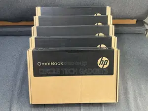 New Laptop HP OmniBook 5 Flip 16GB Intel Core 7 SSD 512GB