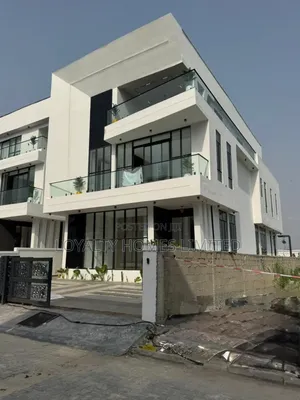 6bdrm House in Chevron for sale
