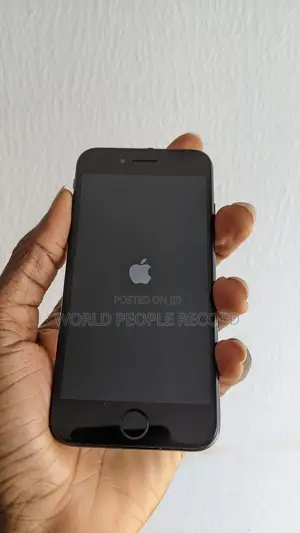 Apple iPhone 7 32 GB Black