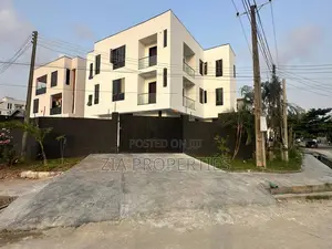 3bdrm Apartment in Lekki Phase 1 for rent