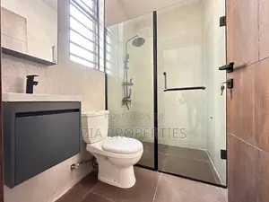 3bdrm Apartment in Lekki Phase 1 for rent