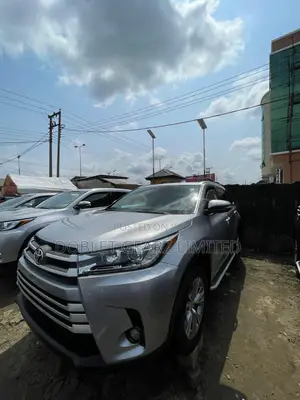 Toyota Highlander 2018 Gray