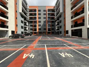 3bdrm Apartment in Lekki Phase 1 for rent