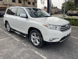 Toyota Highlander Limited 2012 White