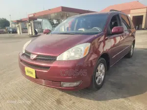 Toyota Sienna 2005 Red