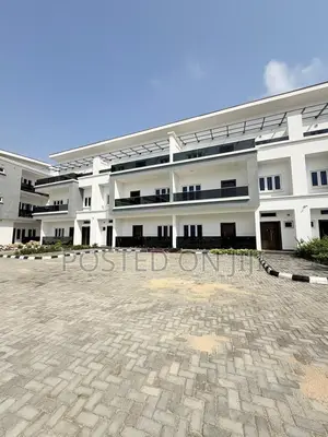 5bdrm Duplex in Lekki County Home for sale