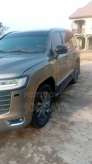 Toyota Land Cruiser 4.5 V8 VXR 2011 Gray