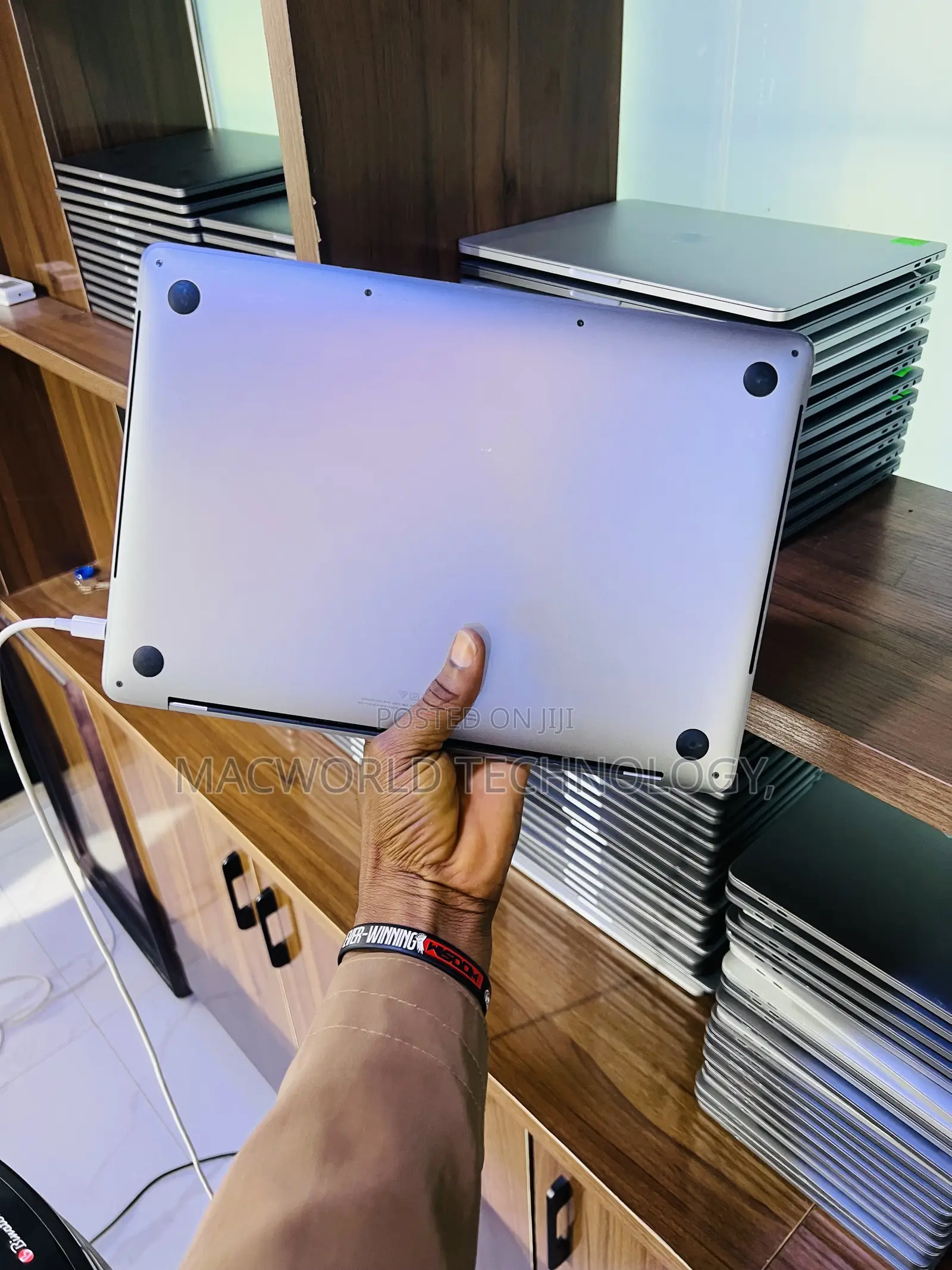 Laptop Apple MacBook Pro 2019 16GB Intel Core i7 SSD 512GB