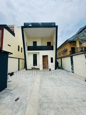 5bdrm Duplex in Ogudu Gra for sale