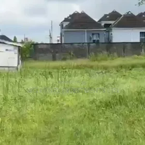 Commercial Bare Land in Gra