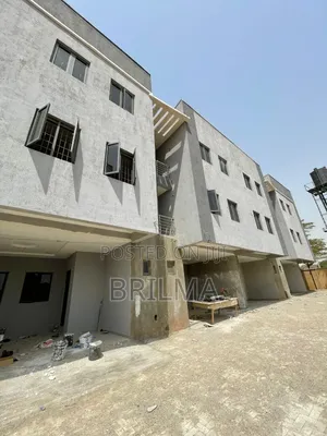 4bdrm Duplex in Life Camp for sale