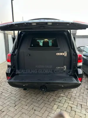 Toyota Land Cruiser 4.5 V8 GXR 2021 Black