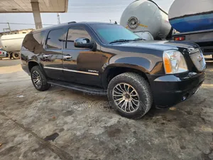GMC Yukon 2012 Black
