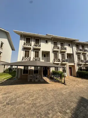 4bdrm Townhouse/Terrace in Crown Court Estate, Durumi for sale