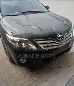 Toyota Camry XLE 4dr Sedan (2.4L 4cyl 5A) 2009 Gray