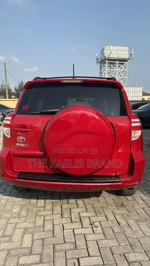 Toyota RAV4 2012 Red