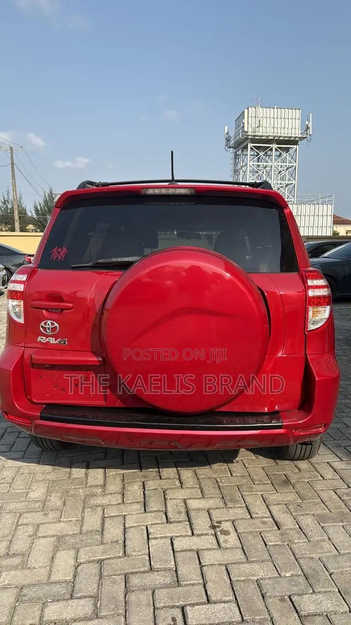 Toyota RAV4 2012 Red