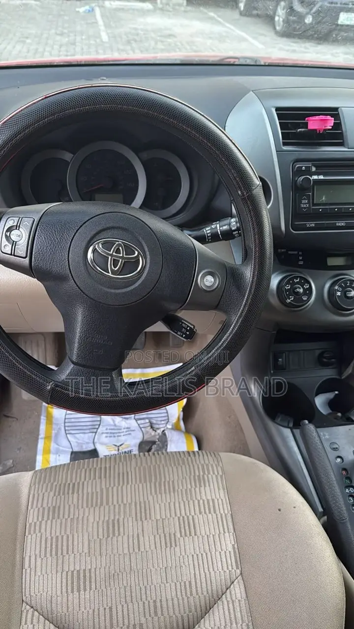 Toyota RAV4 2012 Red