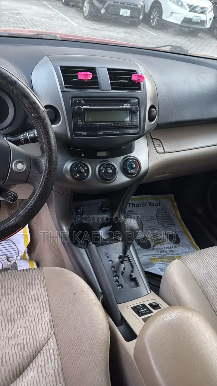Toyota RAV4 2012 Red