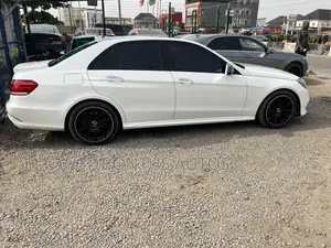 Mercedes-Benz E350 Base 4Matic Sedan AWD (3.5L 6cyl 7A) 2014 White