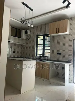 5bdrm Duplex in Peninsula Garden, Sangotedo for rent