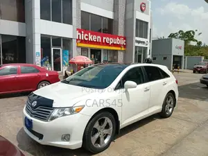 Toyota Venza 2010 White