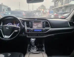 Toyota Highlander 2016 Gray