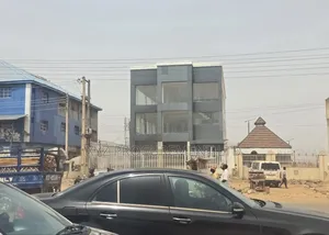 Building for Sale at Maraba, by Main Road