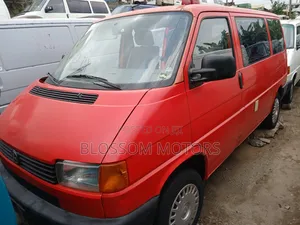 Volkswagen Transporter 2004 Red