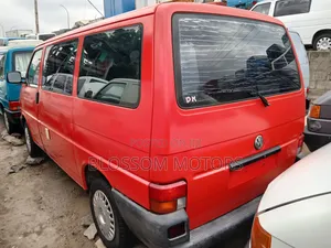 Volkswagen Transporter 2004 Red