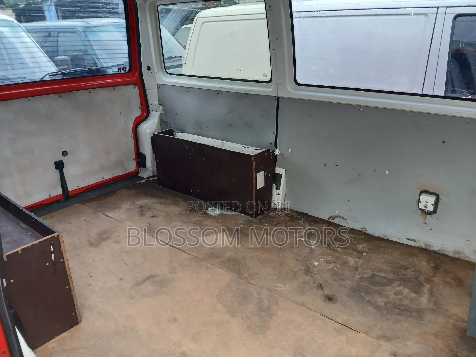 Volkswagen Transporter 2004 Red