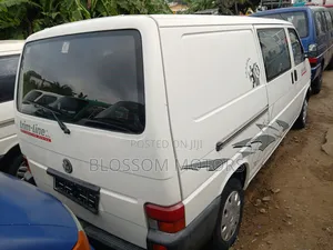Volkswagen Transporter 2004 White