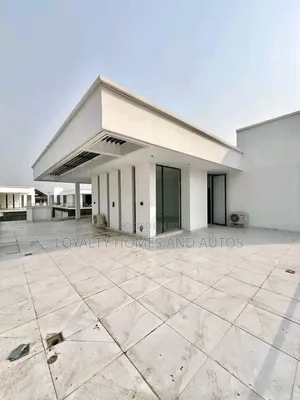 5bdrm House in Osapa london for sale