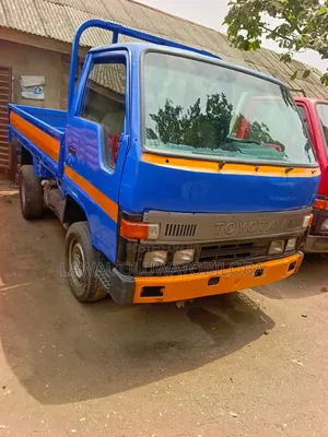 Nigeria Used Toyota Dyna 150 1998 Red