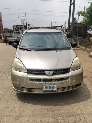 Toyota Sienna 2005 Gold