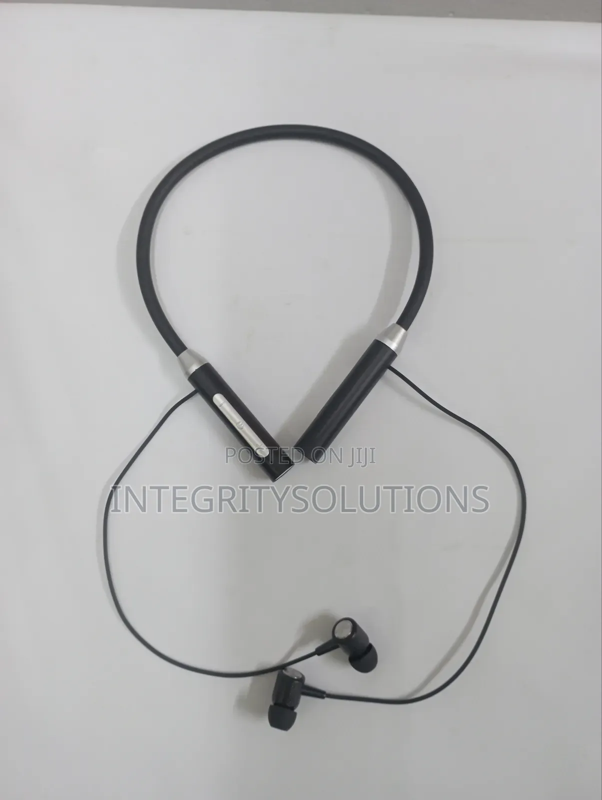 Wireless Bluetooth In-ear Neckband.